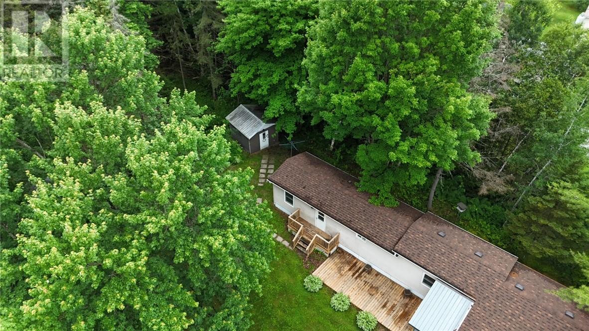 15 Pinewood, Massey, Ontario  P0P 1P0 - Photo 4 - 2129128