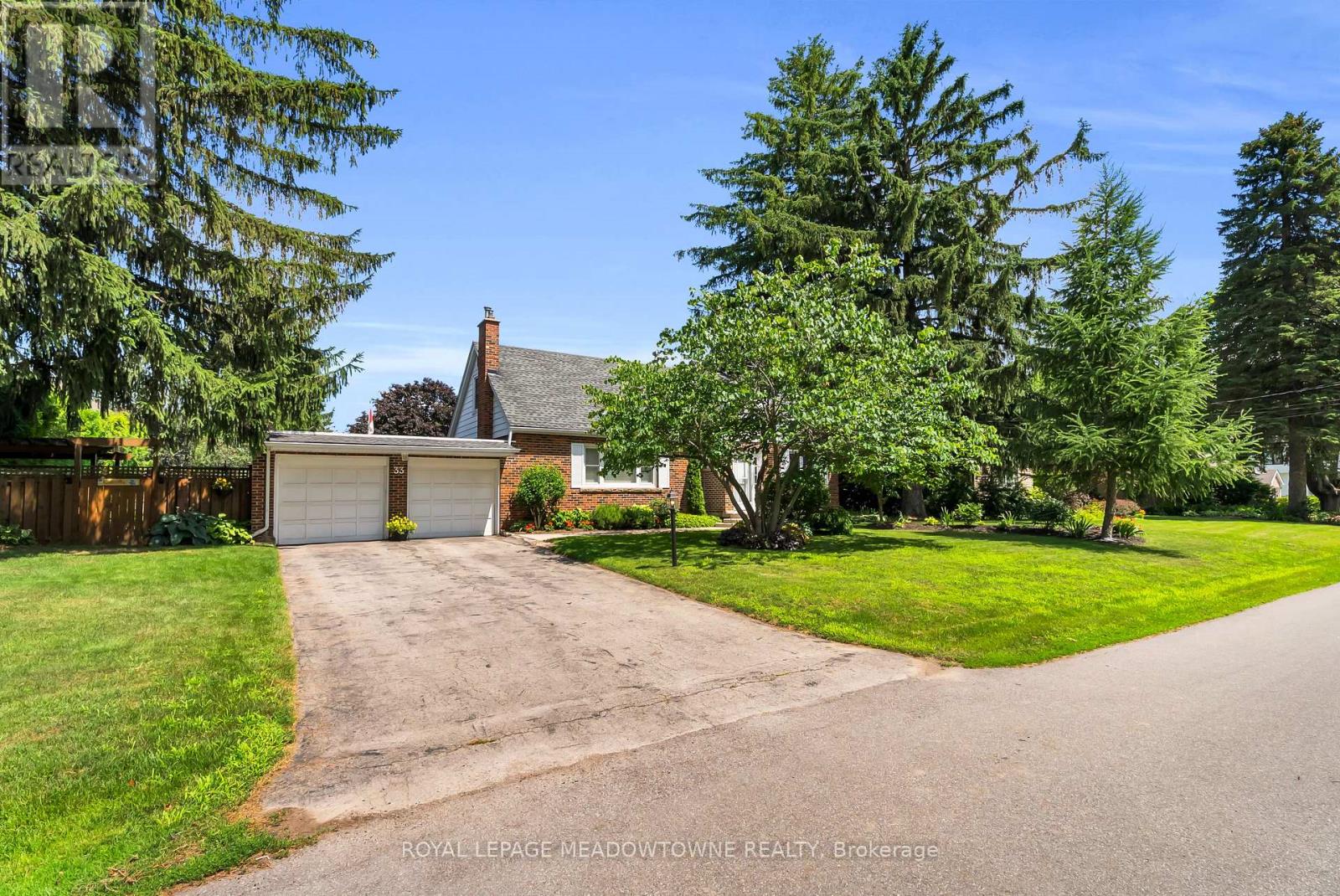33 Parker Avenue, Hamilton, Ontario  L9G 1A6 - Photo 2 - X13547344