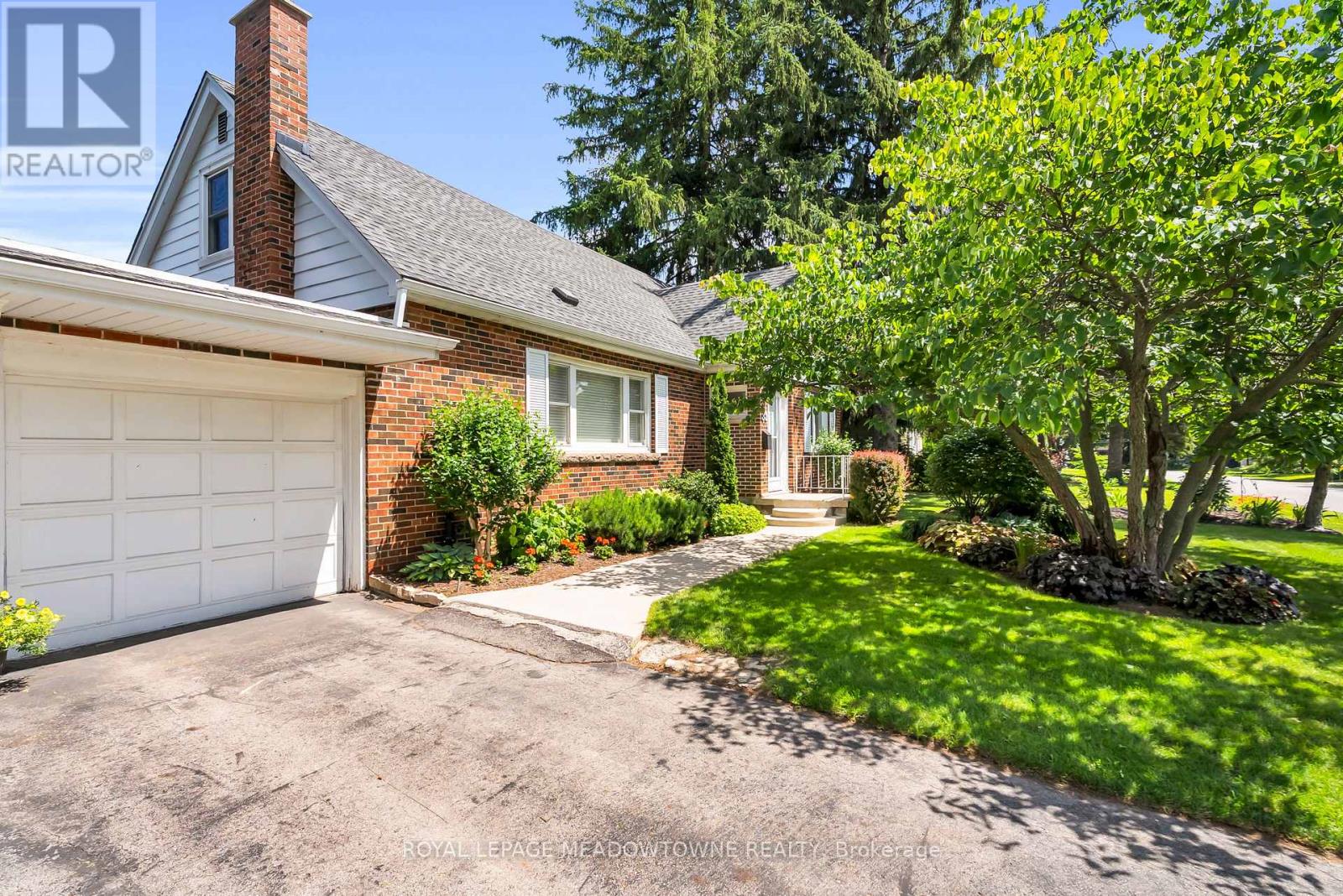 33 Parker Avenue, Hamilton, Ontario  L9G 1A6 - Photo 3 - X13547344