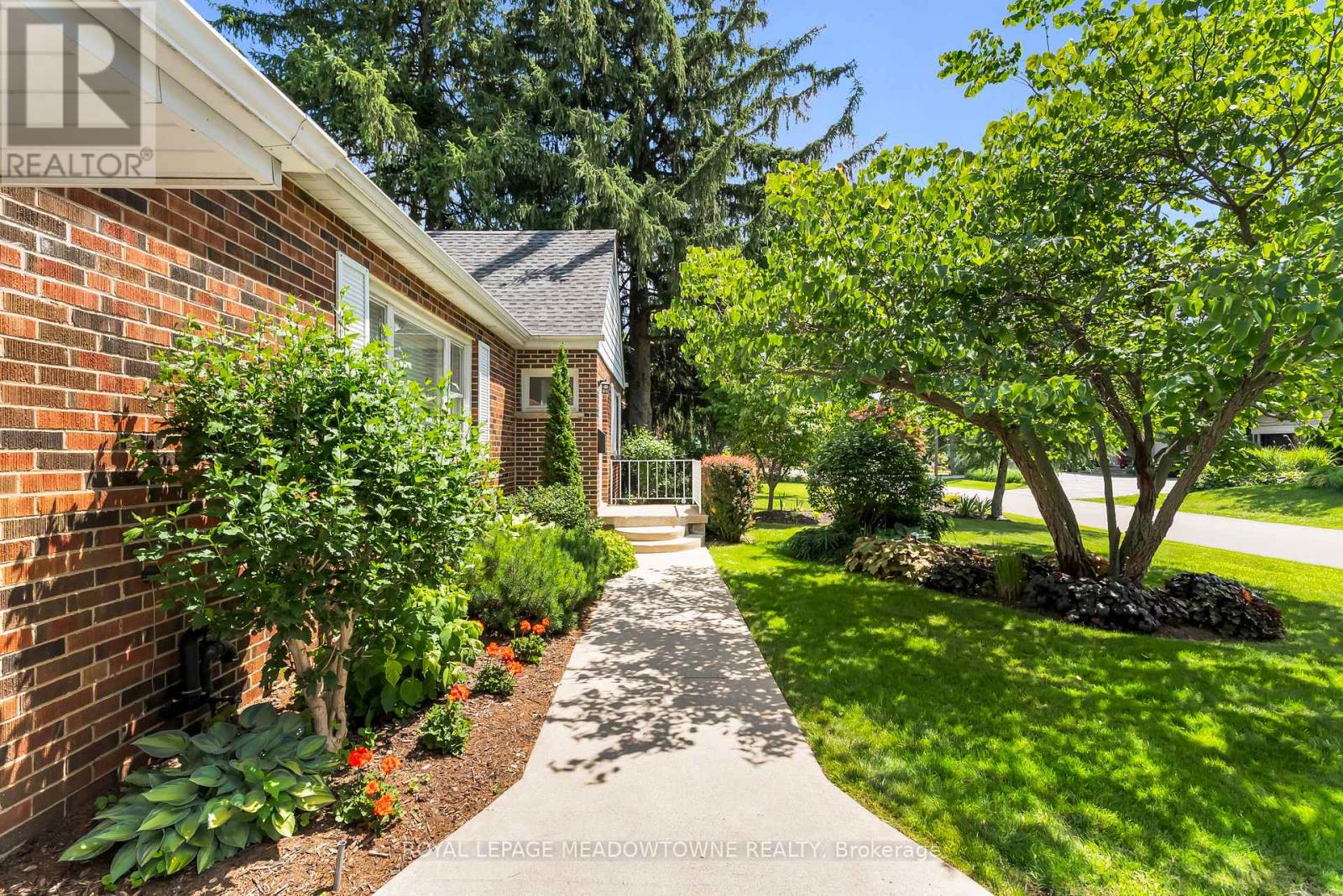 33 Parker Avenue, Hamilton, Ontario  L9G 1A6 - Photo 4 - X13547344