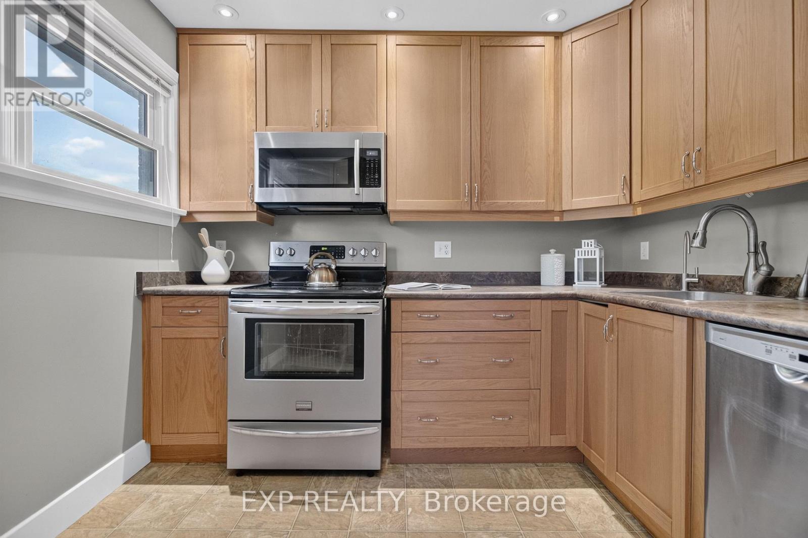 531 Philip Crescent, Cambridge, Ontario  N3H 2R4 - Photo 21 - X13547348