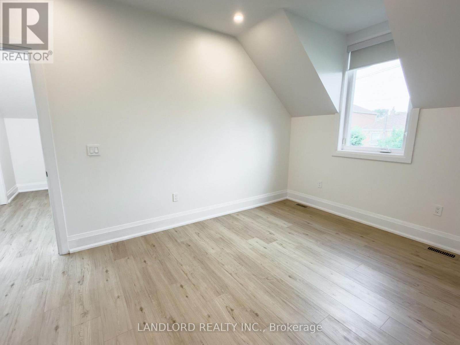 Garden - 104 Frankdale Avenue, Toronto, Ontario  M4J 4A3 - Photo 15 - E13524500
