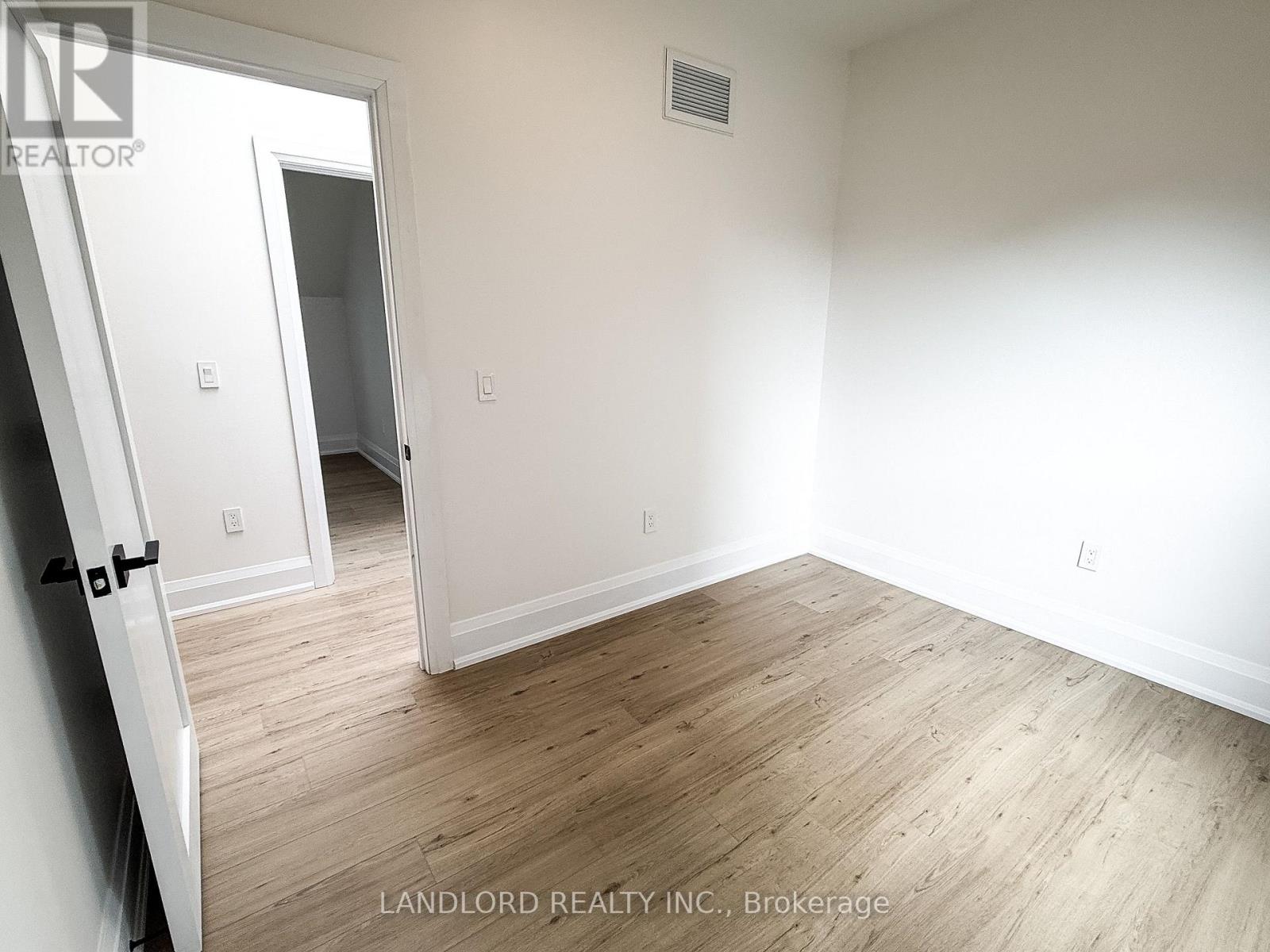Garden - 104 Frankdale Avenue, Toronto, Ontario  M4J 4A3 - Photo 21 - E13524500