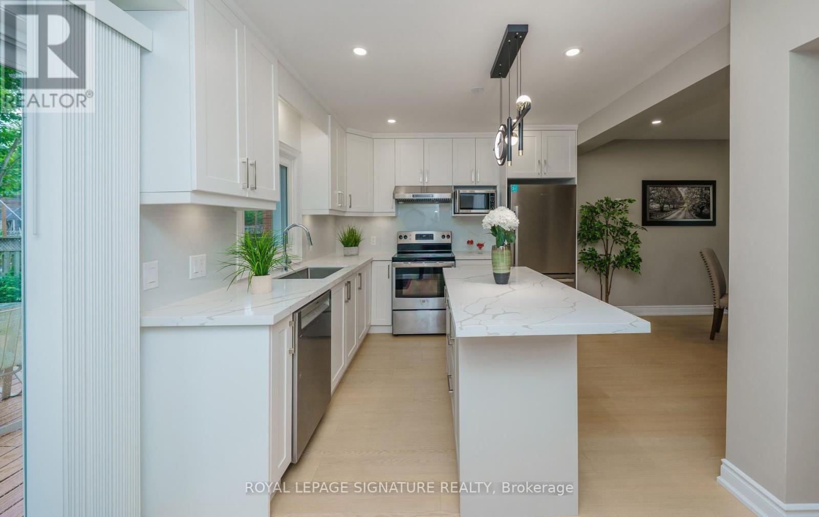60 Aragon Avenue, Toronto, Ontario  M1T 1X9 - Photo 12 - E13547144