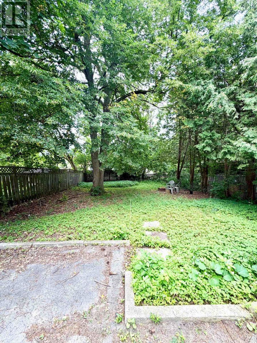 196 Emery Street E, London South, Ontario  N6C 2E2 - Photo 20 - X13547506