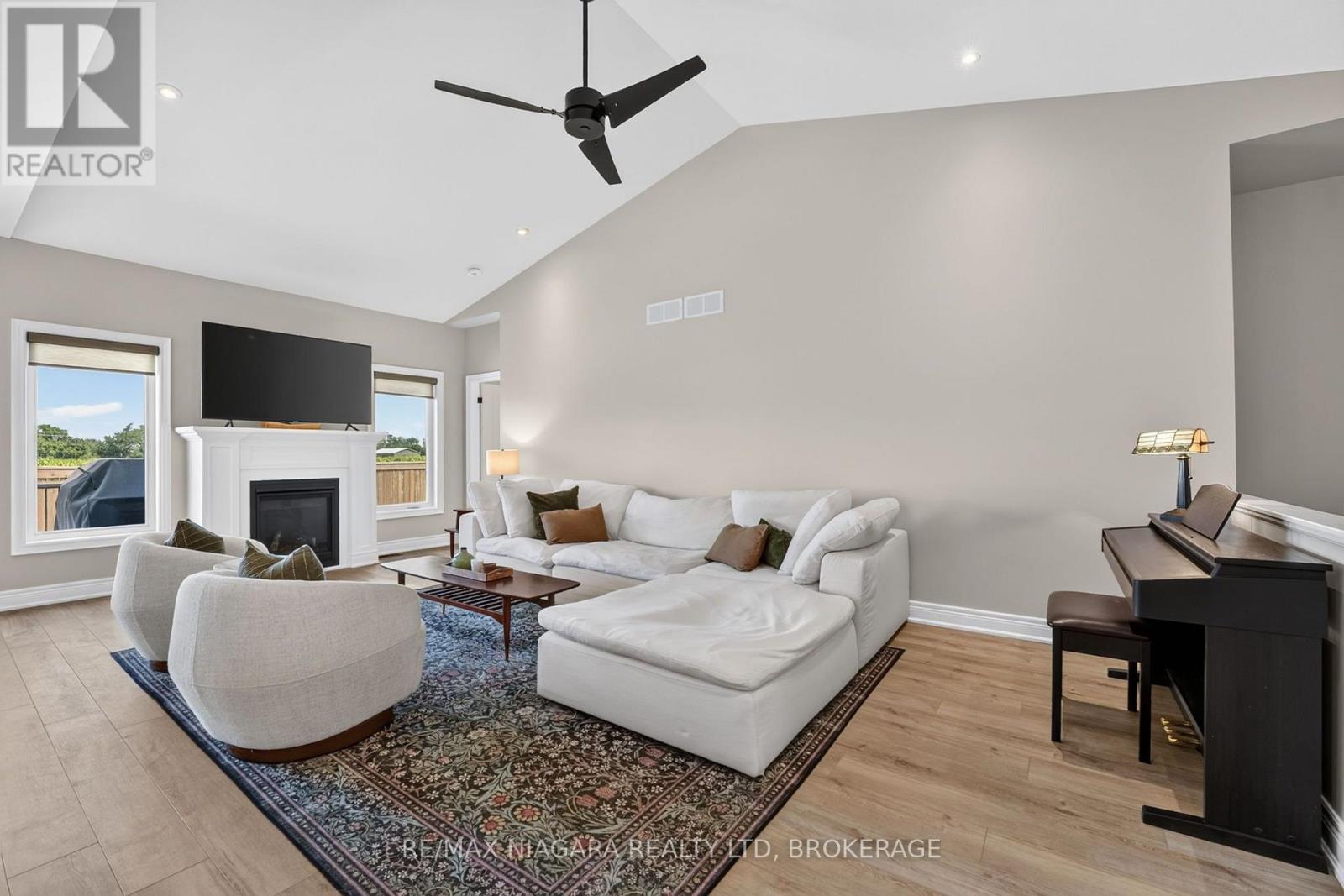 24 Peachtree Lane, Niagara-On-The-Lake, Ontario  L0S 1T0 - Photo 10 - X13547428