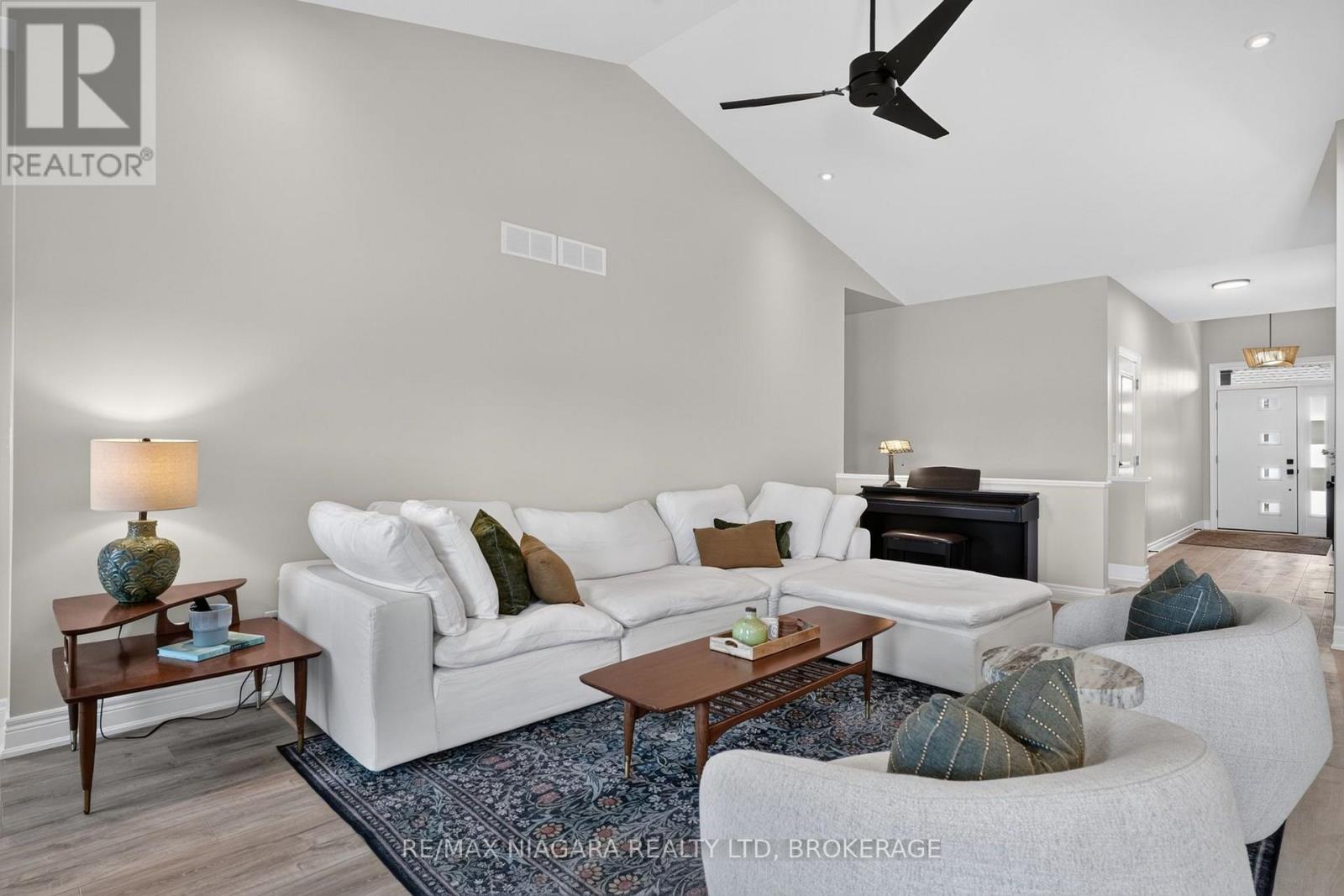 24 Peachtree Lane, Niagara-On-The-Lake, Ontario  L0S 1T0 - Photo 11 - X13547428