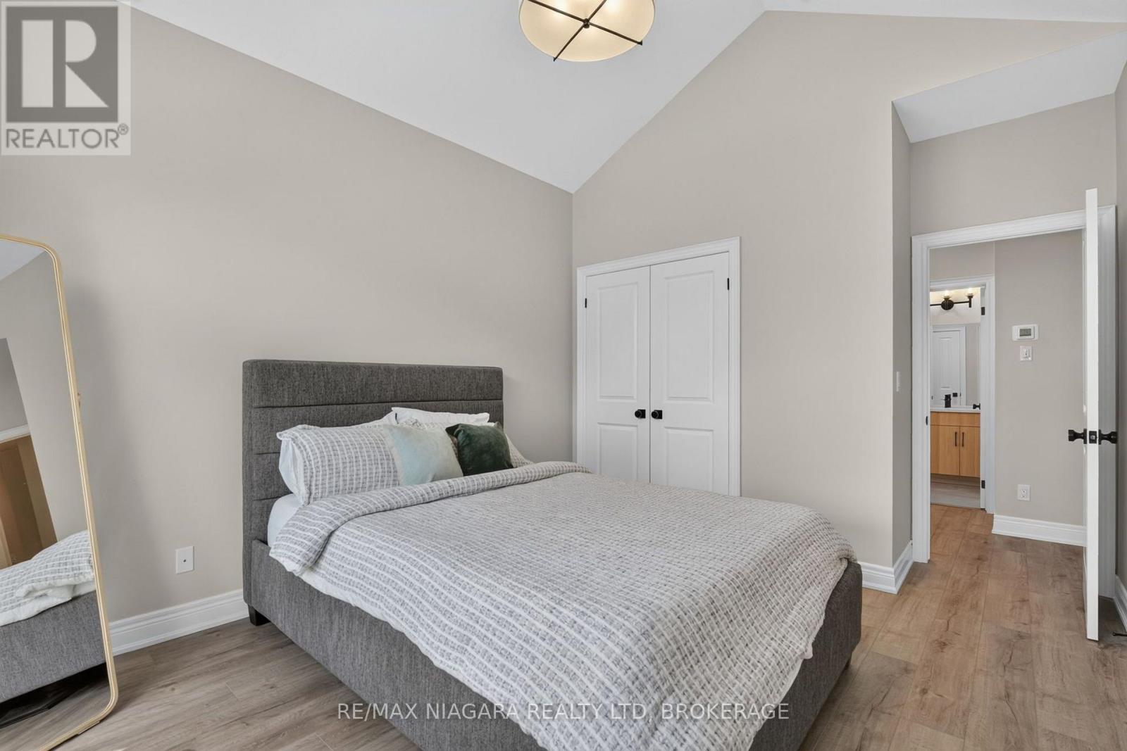 24 Peachtree Lane, Niagara-On-The-Lake, Ontario  L0S 1T0 - Photo 6 - X13547428