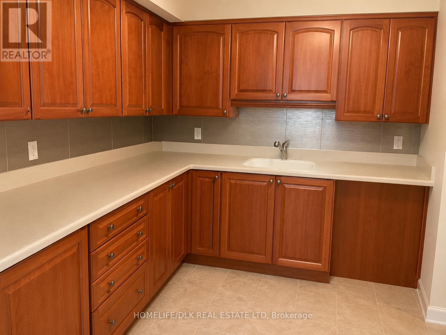 404 - 21 Liston Avenue, Brockville, Ontario  K6V 7B3 - Photo 3 - X13547376