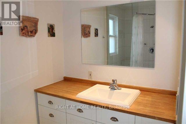 77 St Germain Avenue, Toronto, Ontario  M5M 1V9 - Photo 17 - C13547390