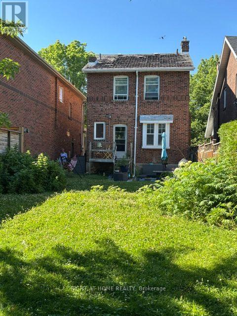 77 St Germain Avenue, Toronto, Ontario  M5M 1V9 - Photo 3 - C13547390