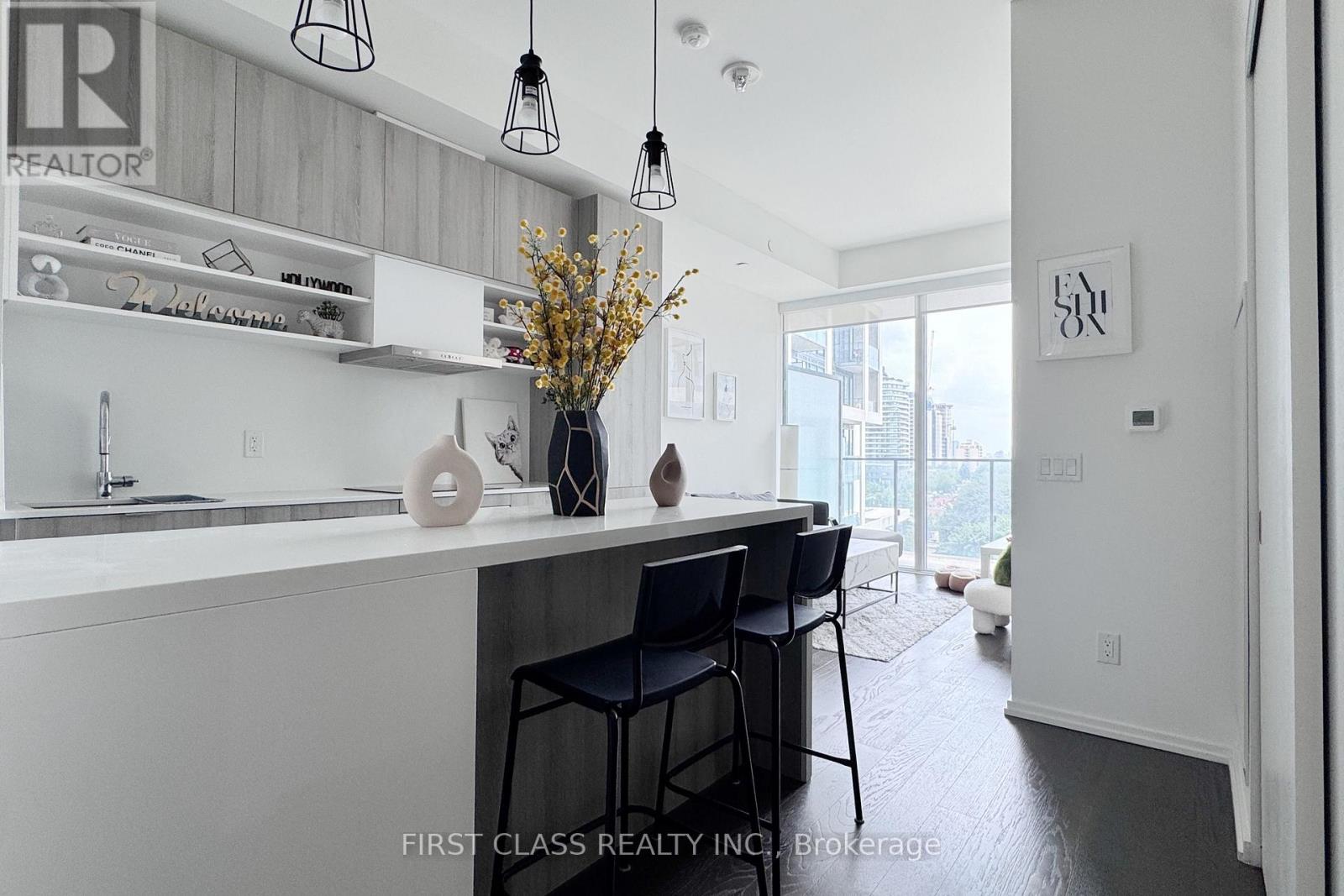 1141 - 8 Hillsdale Avenue, Toronto, Ontario  M4S 1T5 - Photo 2 - C13547476