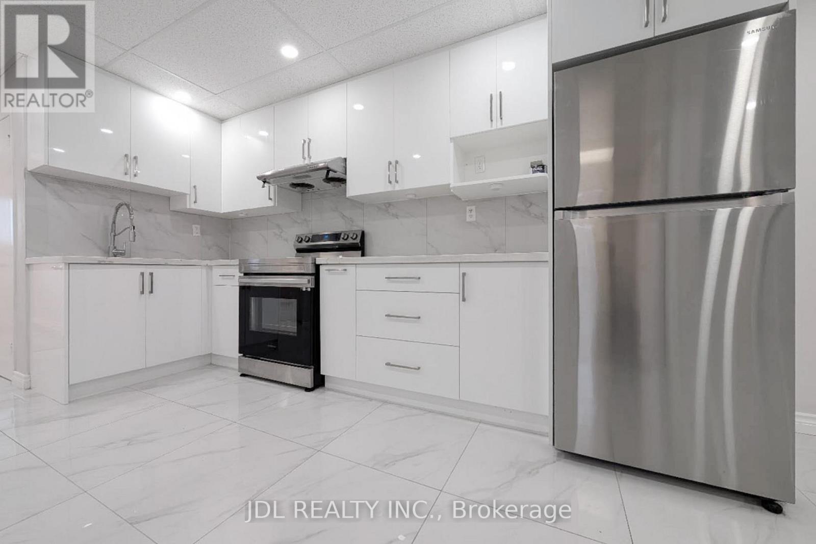 2nd Floor - 1954 Danforth Avenue, Toronto, Ontario  M4C 1J4 - Photo 4 - E13547378