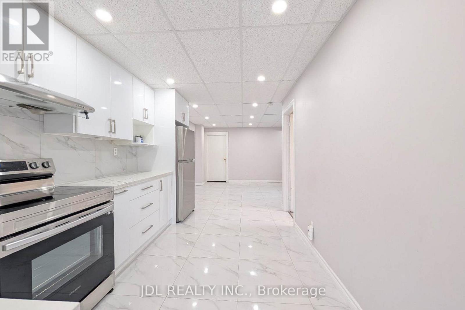 2nd Floor - 1954 Danforth Avenue, Toronto, Ontario  M4C 1J4 - Photo 5 - E13547378