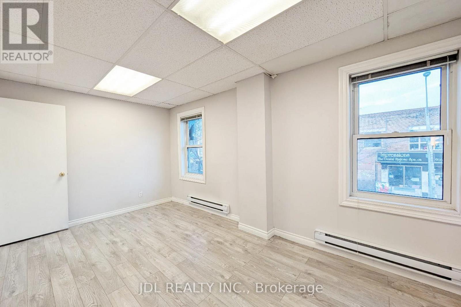 2nd Floor - 1954 Danforth Avenue, Toronto, Ontario  M4C 1J4 - Photo 6 - E13547378