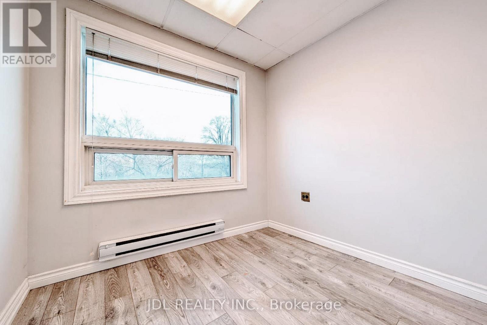 2nd Floor - 1954 Danforth Avenue, Toronto, Ontario  M4C 1J4 - Photo 8 - E13547378