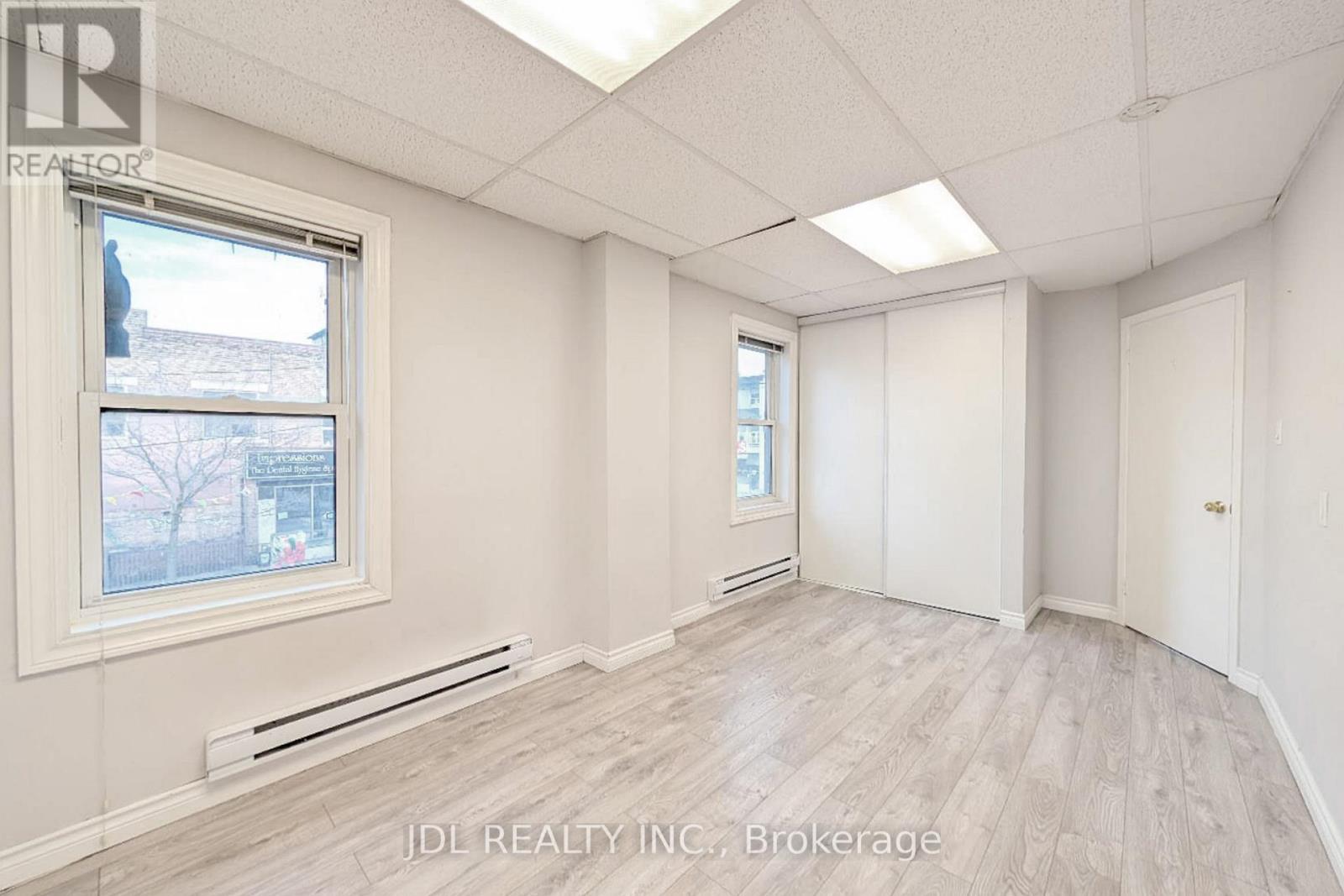 2nd Floor - 1954 Danforth Avenue, Toronto, Ontario  M4C 1J4 - Photo 9 - E13547378
