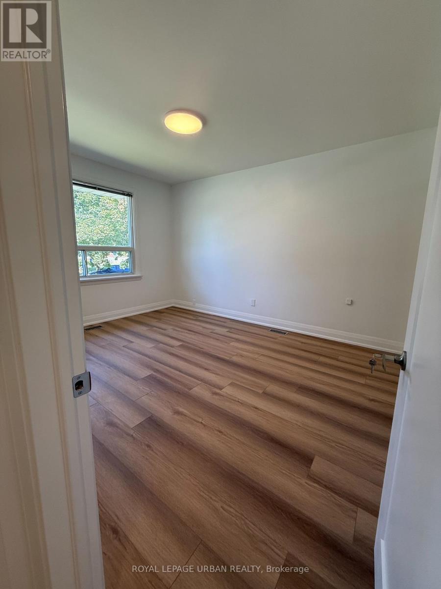 21 Chopin Avenue, Toronto, Ontario  M1K 2W3 - Photo 11 - E13547494