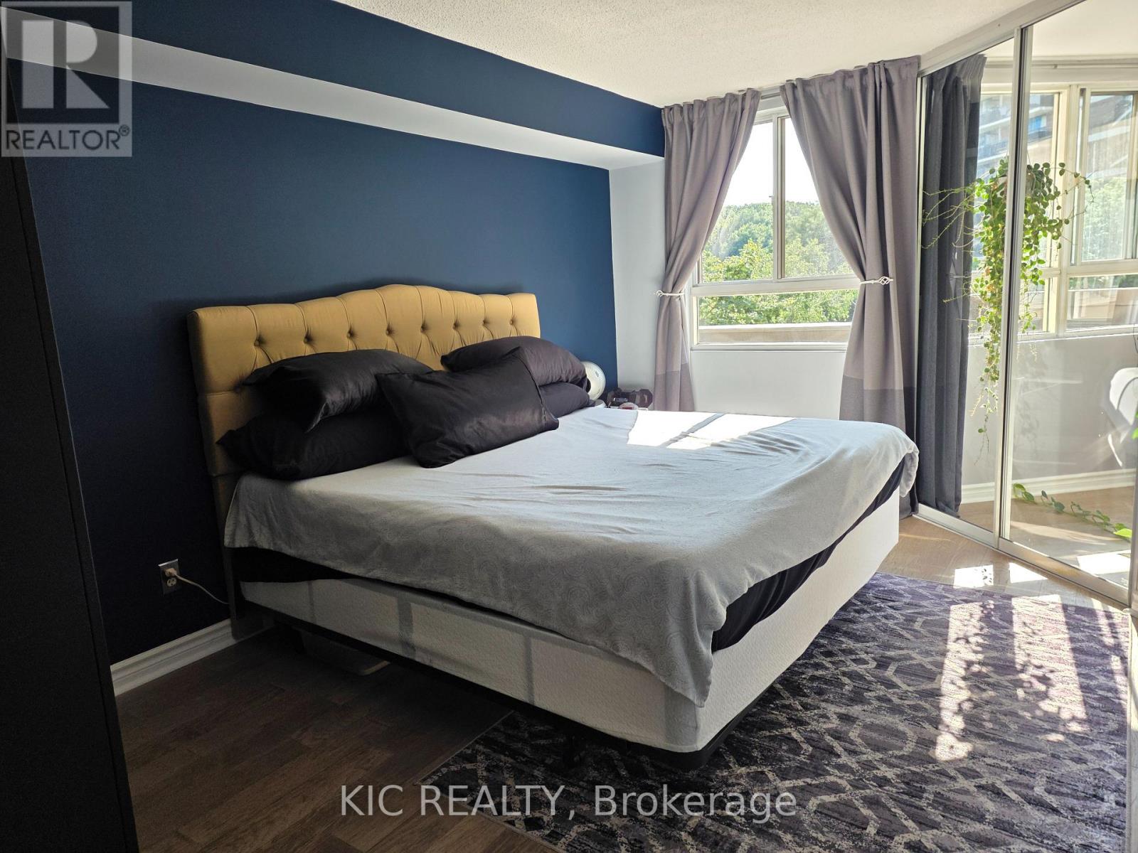402 - 4 Parkvista, Toronto, Ontario  M4B 3M8 - Photo 12 - E13547526