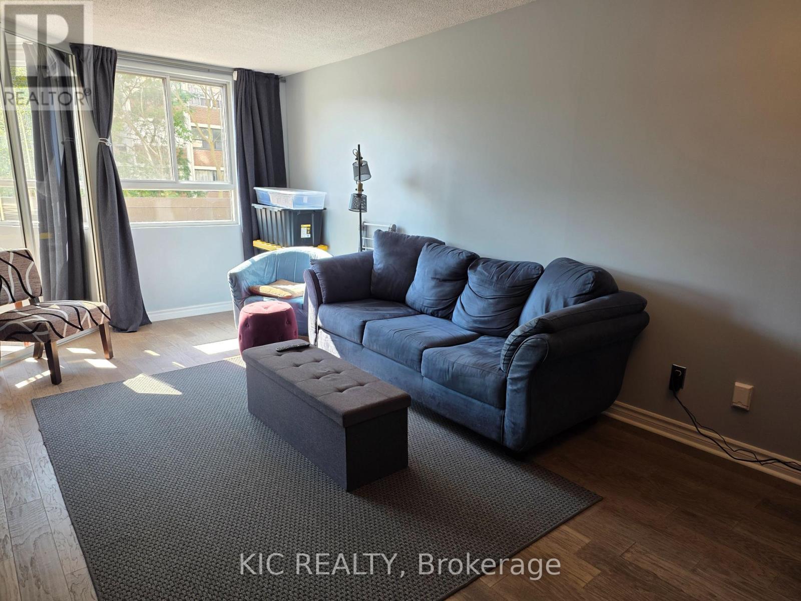 402 - 4 Parkvista, Toronto, Ontario  M4B 3M8 - Photo 5 - E13547526