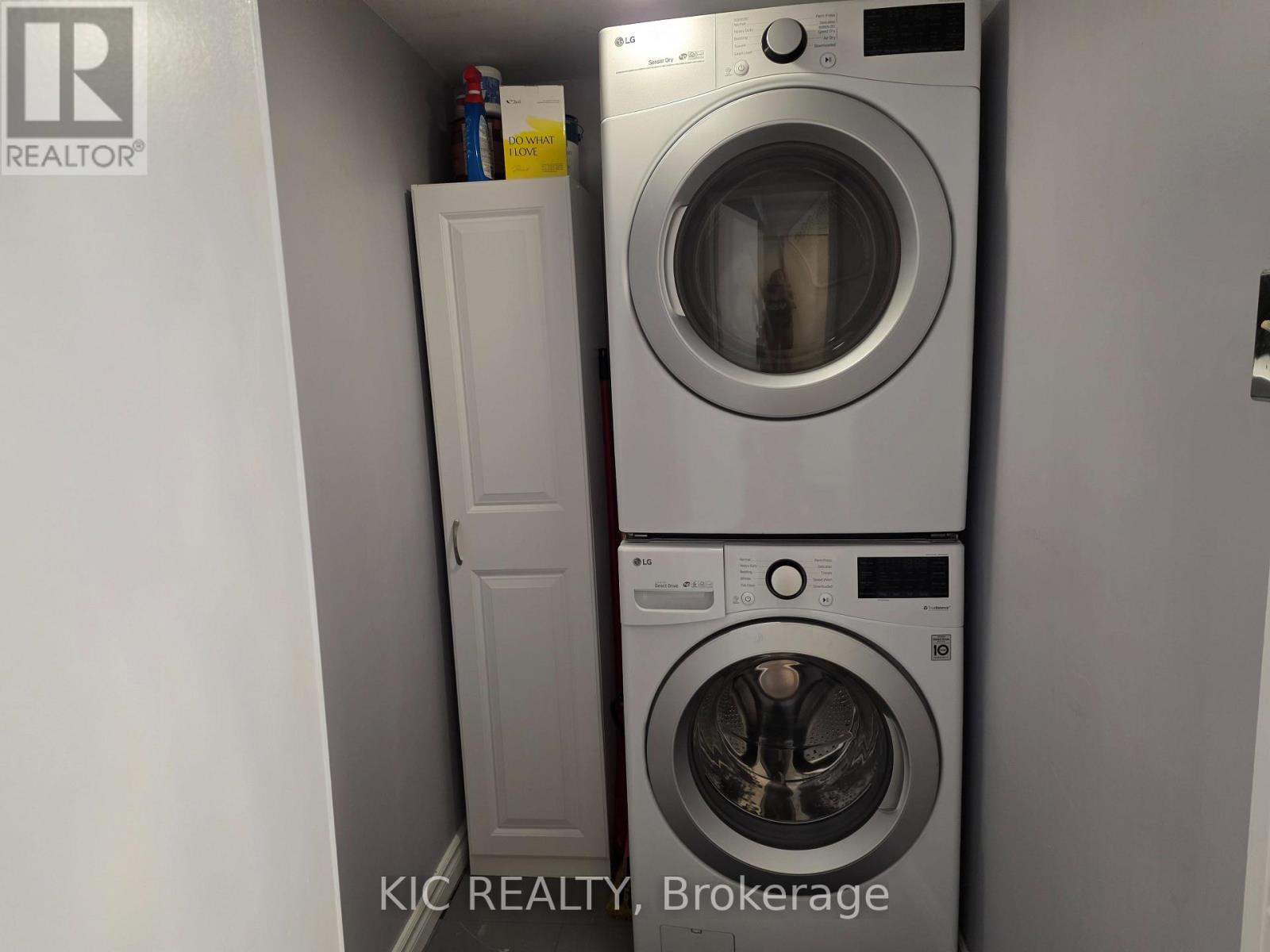 402 - 4 Parkvista, Toronto, Ontario  M4B 3M8 - Photo 8 - E13547526