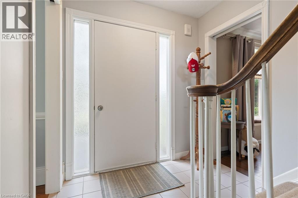 1015 Queen Street, Courtland, Ontario  N0J 1E0 - Photo 3 - 40842654