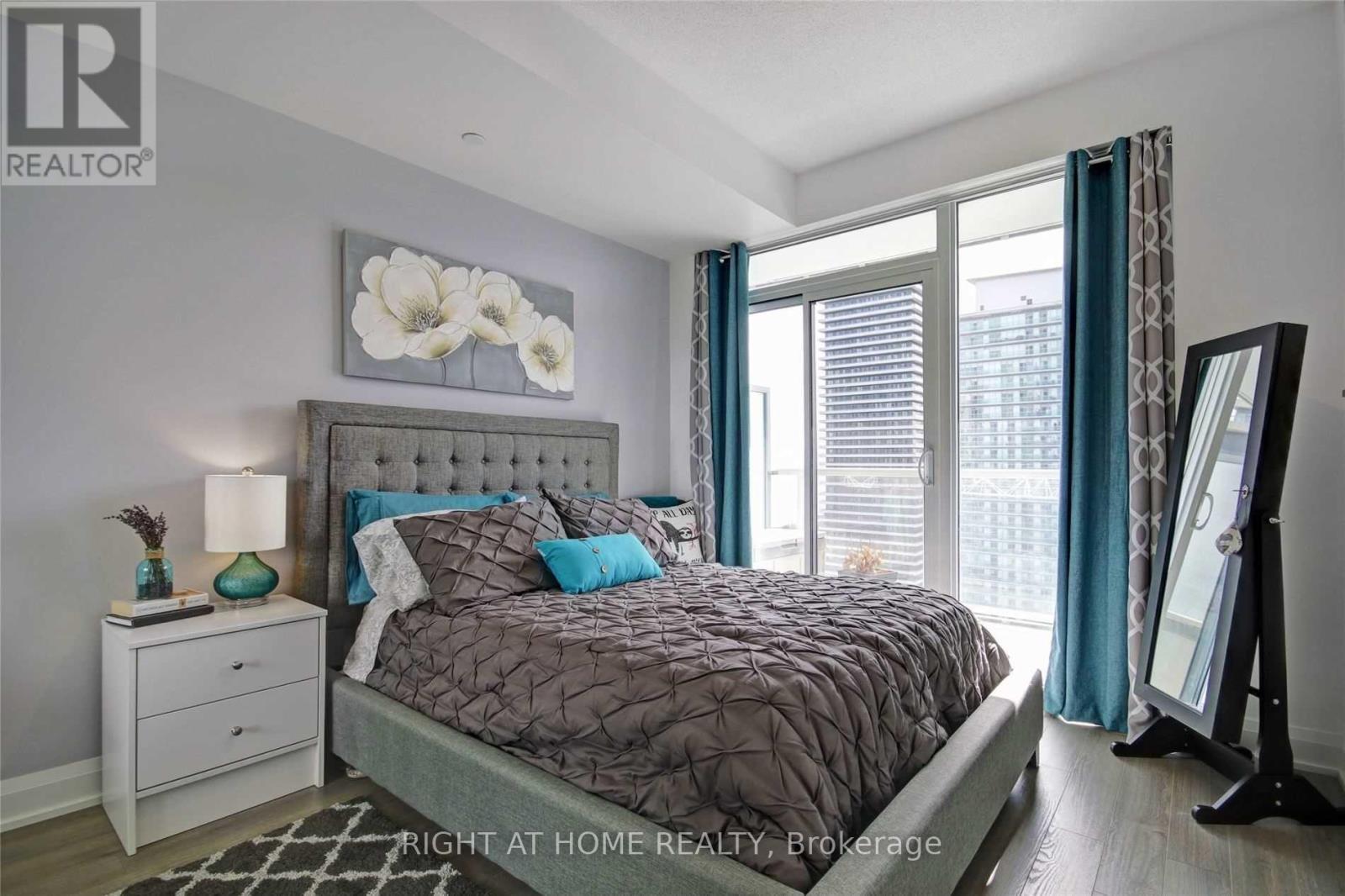 3204 - 56 Annie Craig Drive, Toronto, Ontario  M8V 0C5 - Photo 5 - W13547504