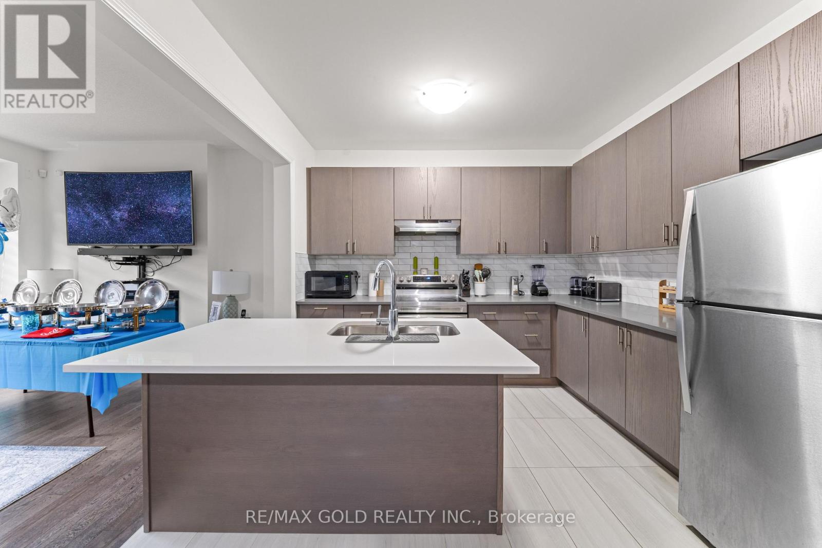 26 Del Grappa Street, Caledon, Ontario  L7C 4L1 - Photo 10 - W13547520