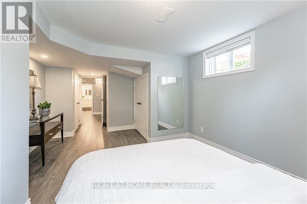 118 Briarwood Crescent, Hamilton, Ontario  L9C 4C4 - Photo 6 - X13547394