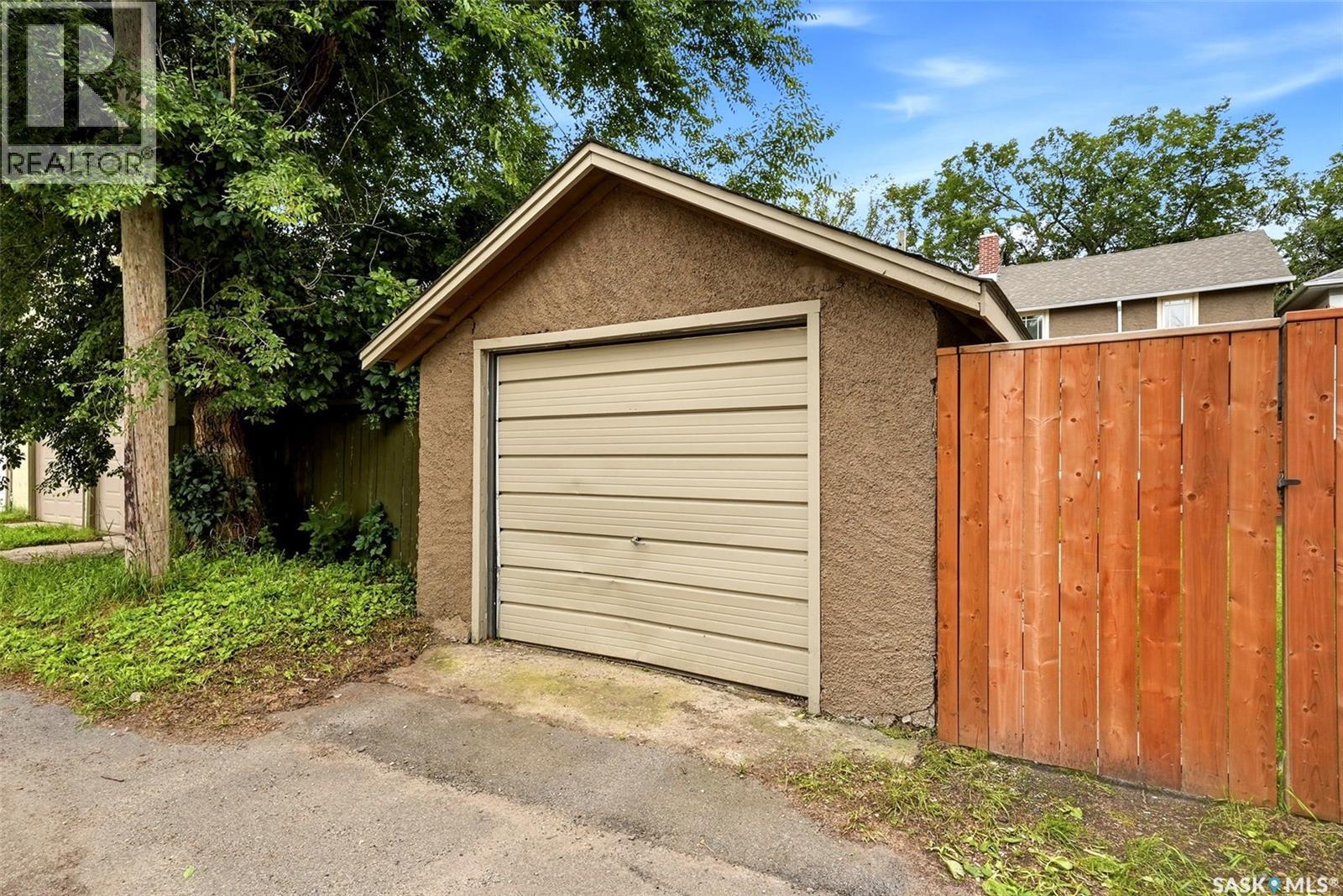 2820 College Avenue, Regina, Saskatchewan  S4T 1V2 - Photo 32 - SK042002