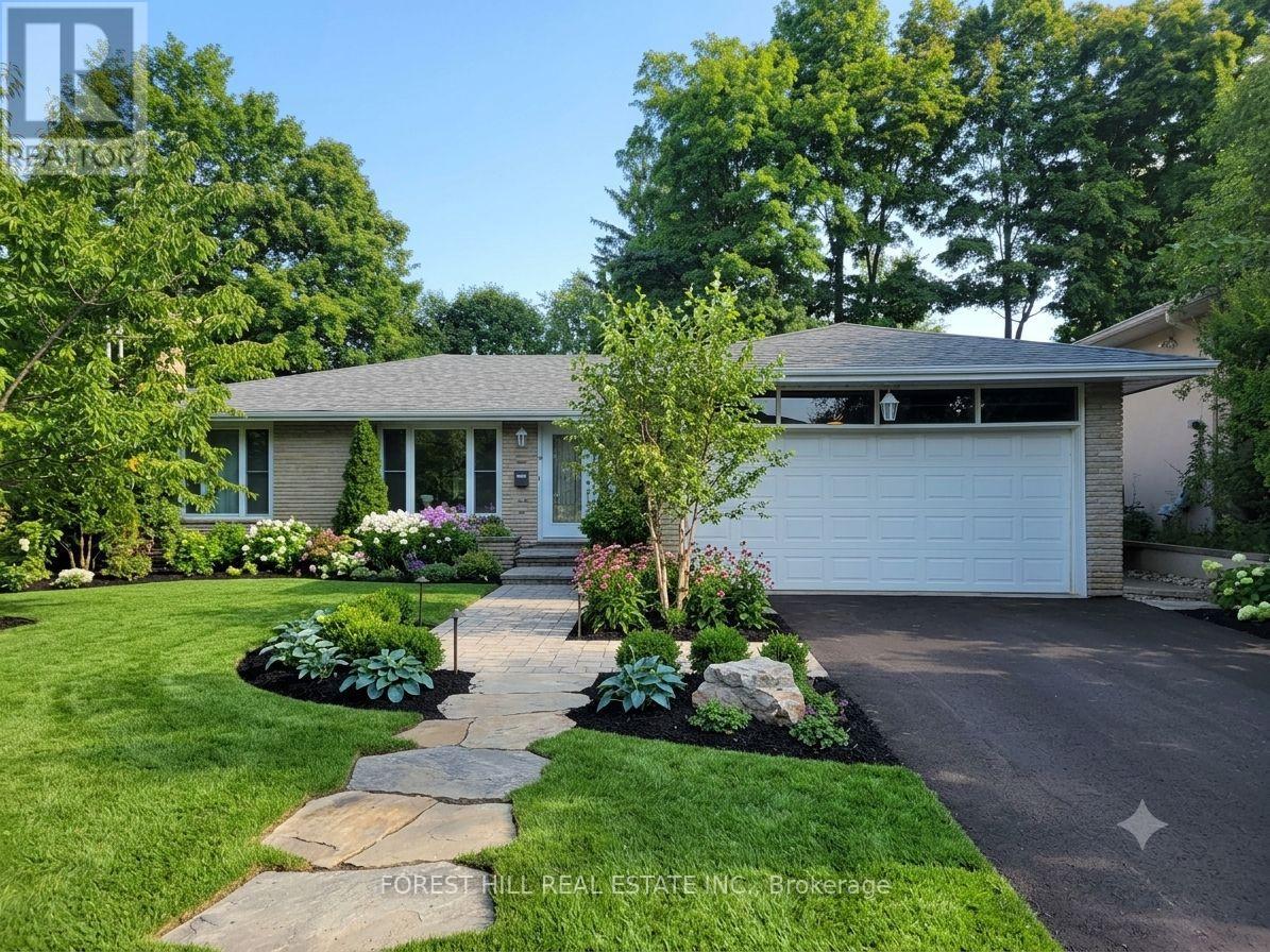 15 RESTWELL CRESCENT, Toronto, Ontario
