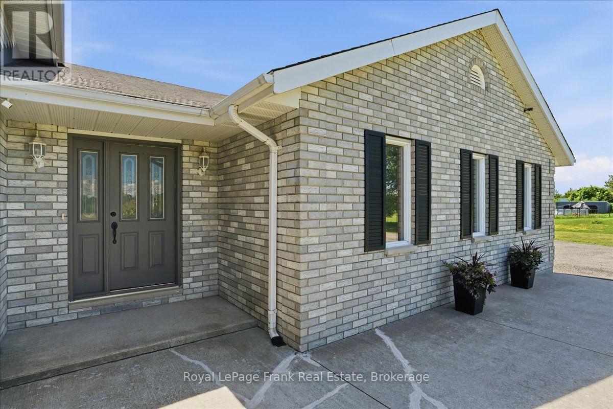 1400 Casey Road, Belleville, Ontario  K8N 4Z6 - Photo 2 - X13547356