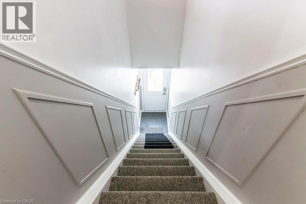 3 Colyer Place Unit# Upper, Kitchener, Ontario  N2K 4E3 - Photo 3 - 40846989
