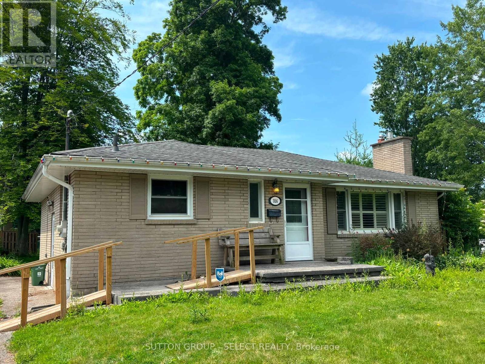 316 RIDGEWOOD CRESCENT, London South, Ontario