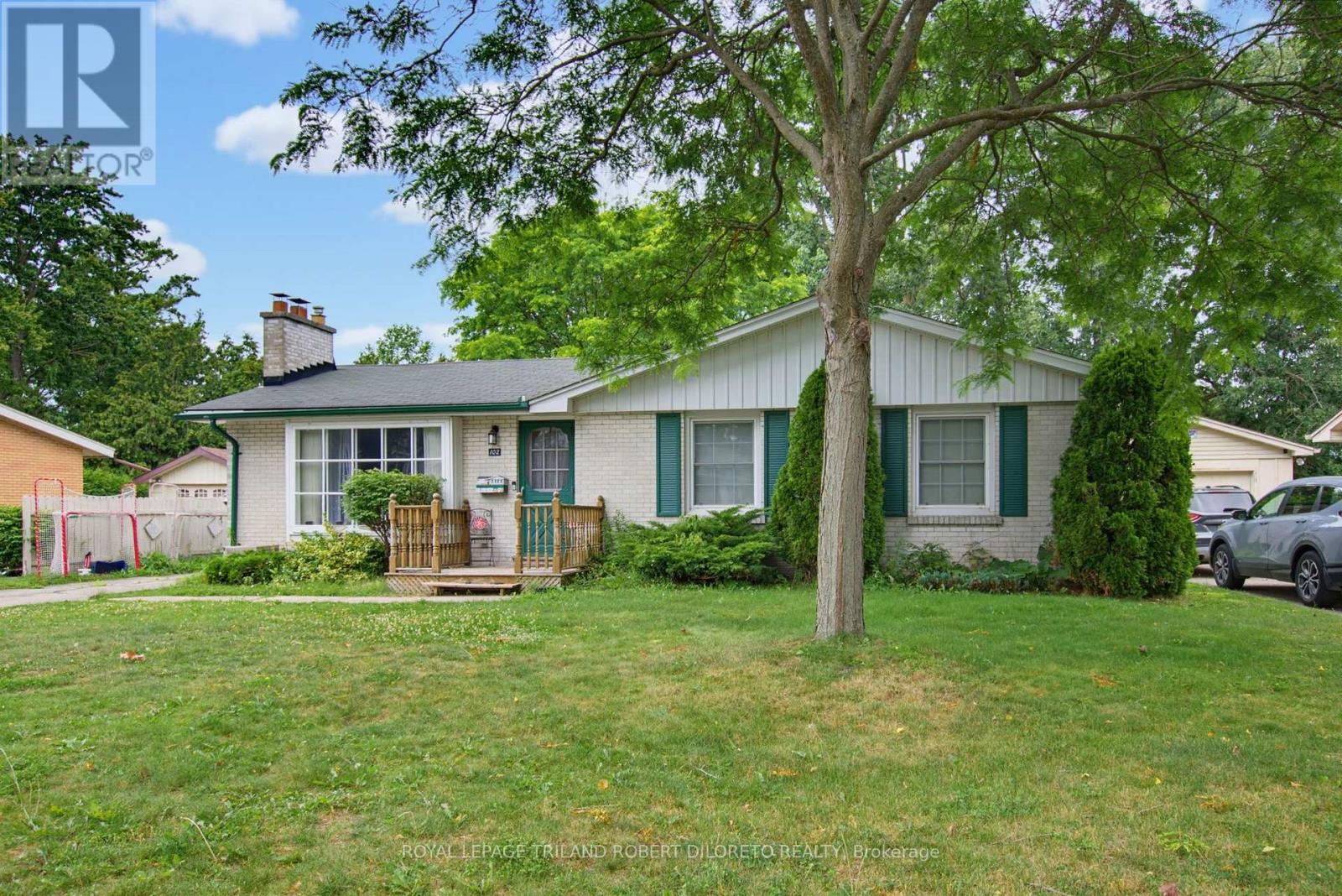 102 Honeysuckle Crescent, London East, Ontario  N5Y 4P4 - Photo 1 - X13547616