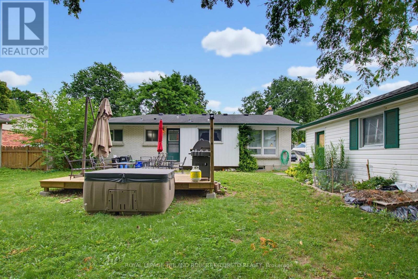 102 Honeysuckle Crescent, London East, Ontario  N5Y 4P4 - Photo 8 - X13547616