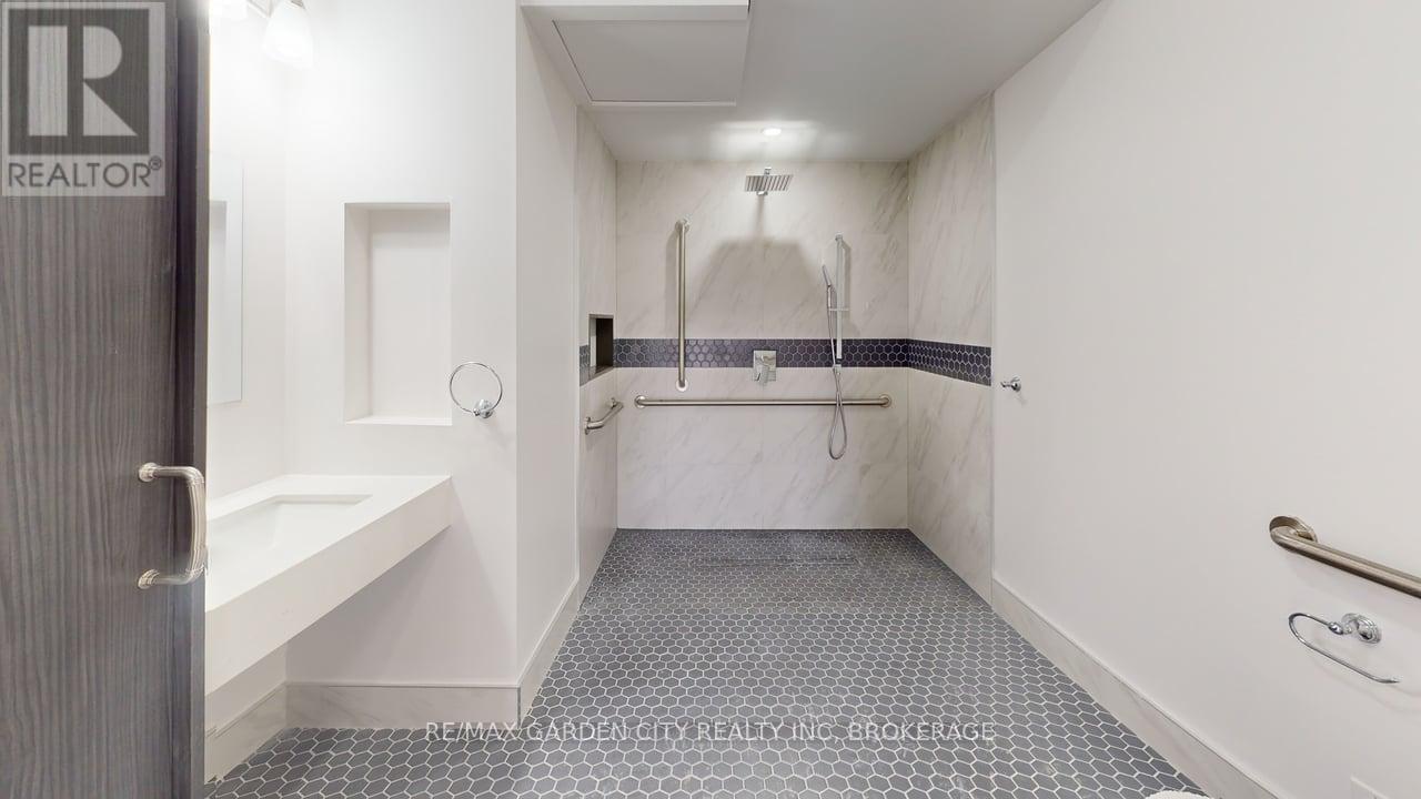 Main - 670 Upper Wellington Street, Hamilton, Ontario  L9A 3R1 - Photo 9 - X13547652