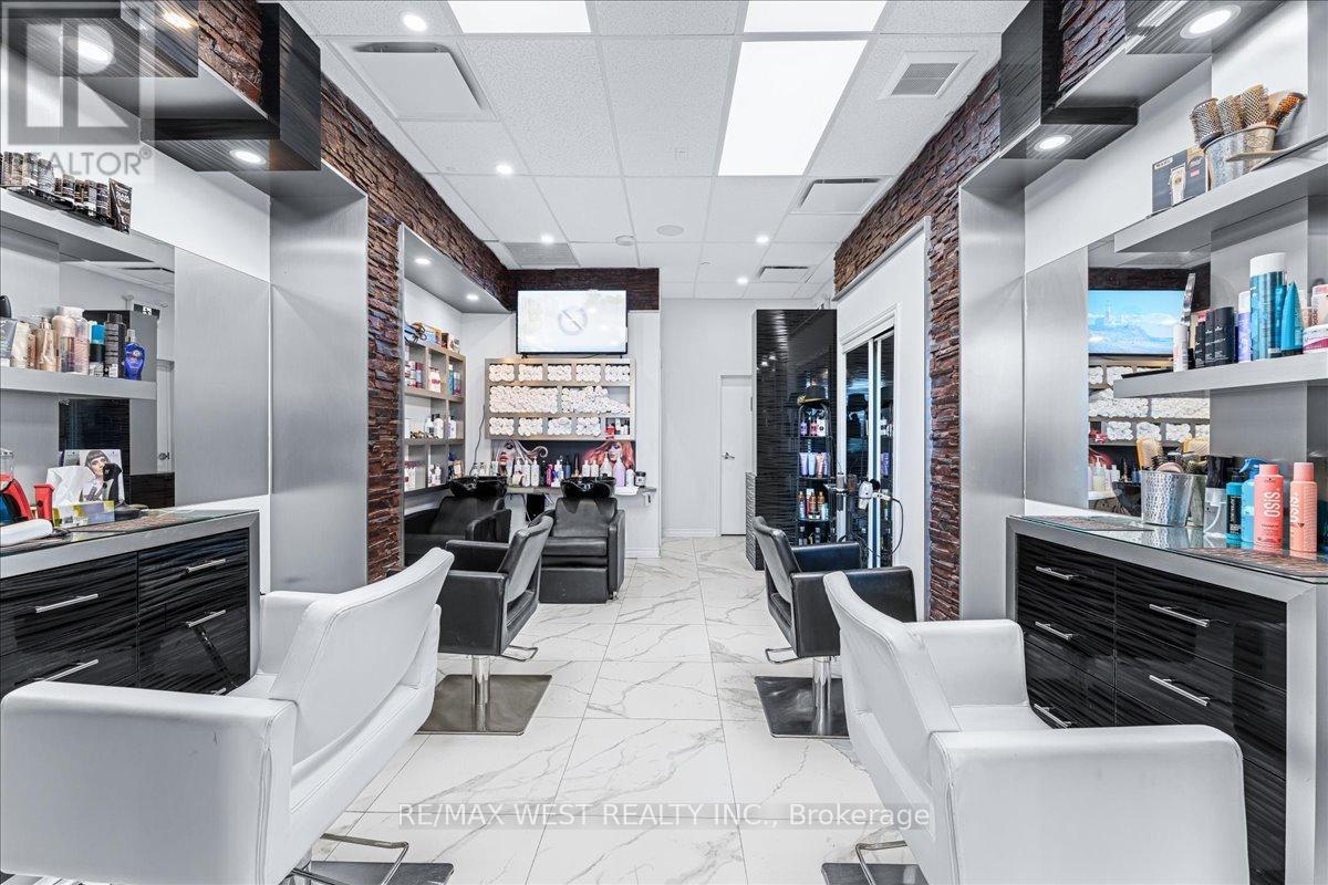 A8 - 9610 YONGE STREET, Richmond Hill, Ontario