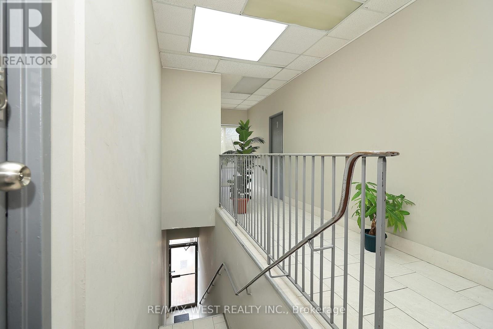 3702 Kingston Road, Toronto, Ontario  M1J 3H3 - Photo 21 - E12926728