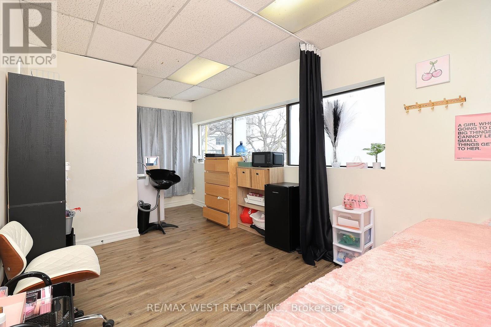3702 Kingston Road, Toronto, Ontario  M1J 3H3 - Photo 11 - E12926728