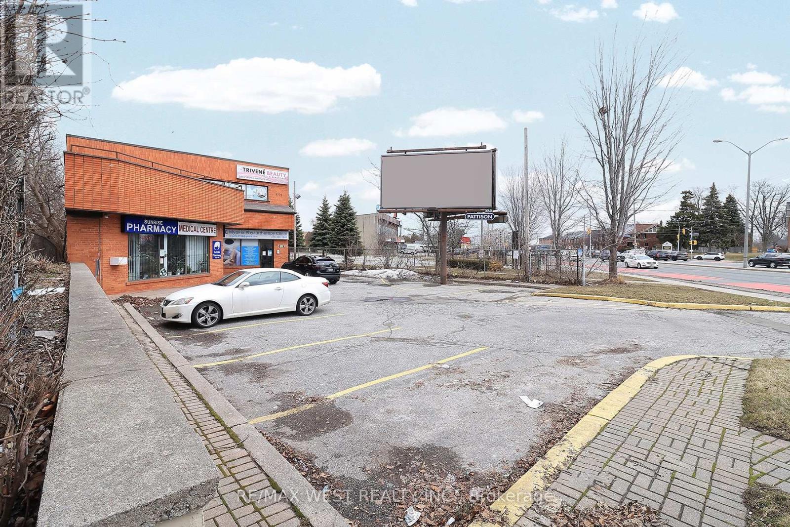 3702 Kingston Road, Toronto, Ontario  M1J 3H3 - Photo 25 - E12926728