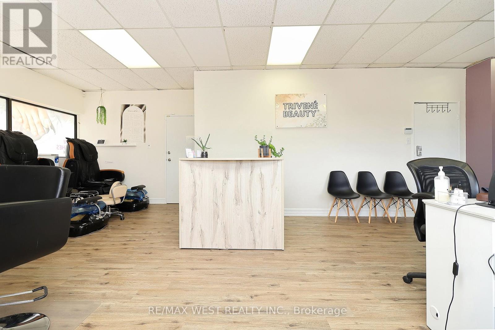 3702 Kingston Road, Toronto, Ontario  M1J 3H3 - Photo 9 - E12926728