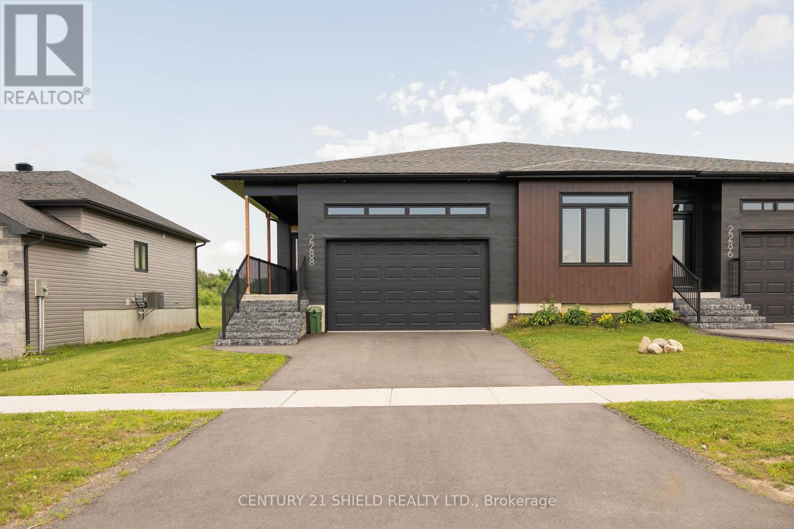 2288 CREWSON COURT, Cornwall, Ontario