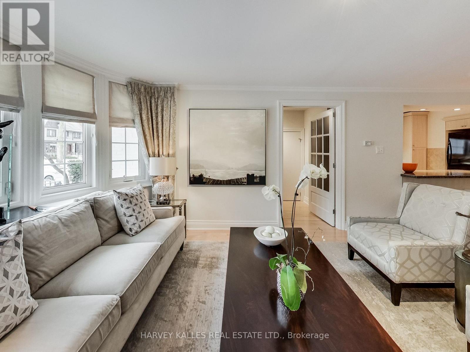 Main - 9 Highbourne Road, Toronto, Ontario  M5P 2J1 - Photo 4 - C13547550