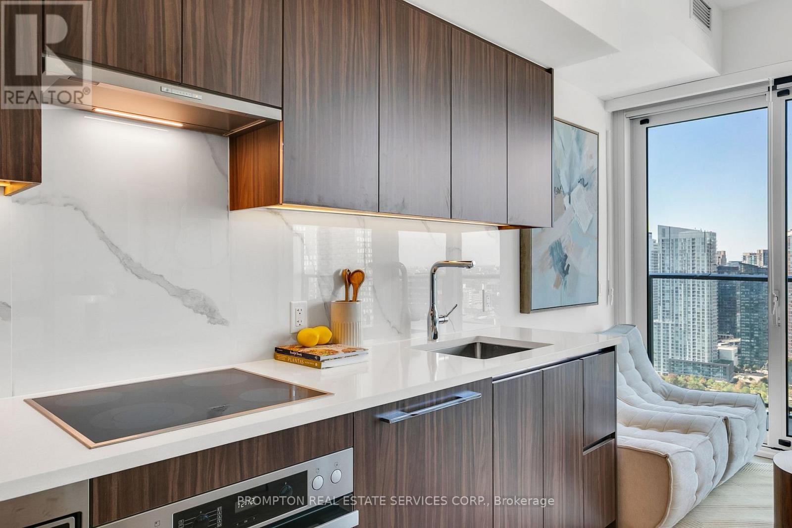 3515 - 3 Concord Cityplace Way, Toronto, Ontario  M5V 0X4 - Photo 19 - C13547552