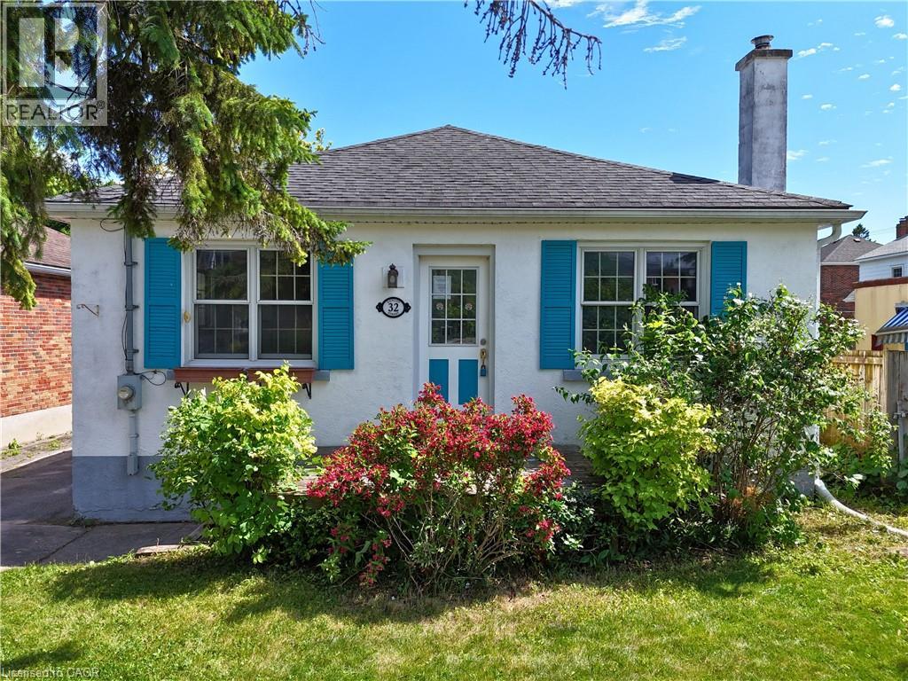 32 Dunlop Street, Kingston, Ontario  K7L 1L2 - Photo 2 - 40844190