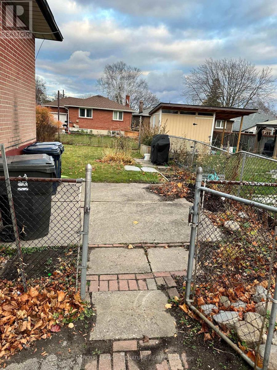 BSMT - 7 LIMEVALE CRESCENT, Toronto, Ontario