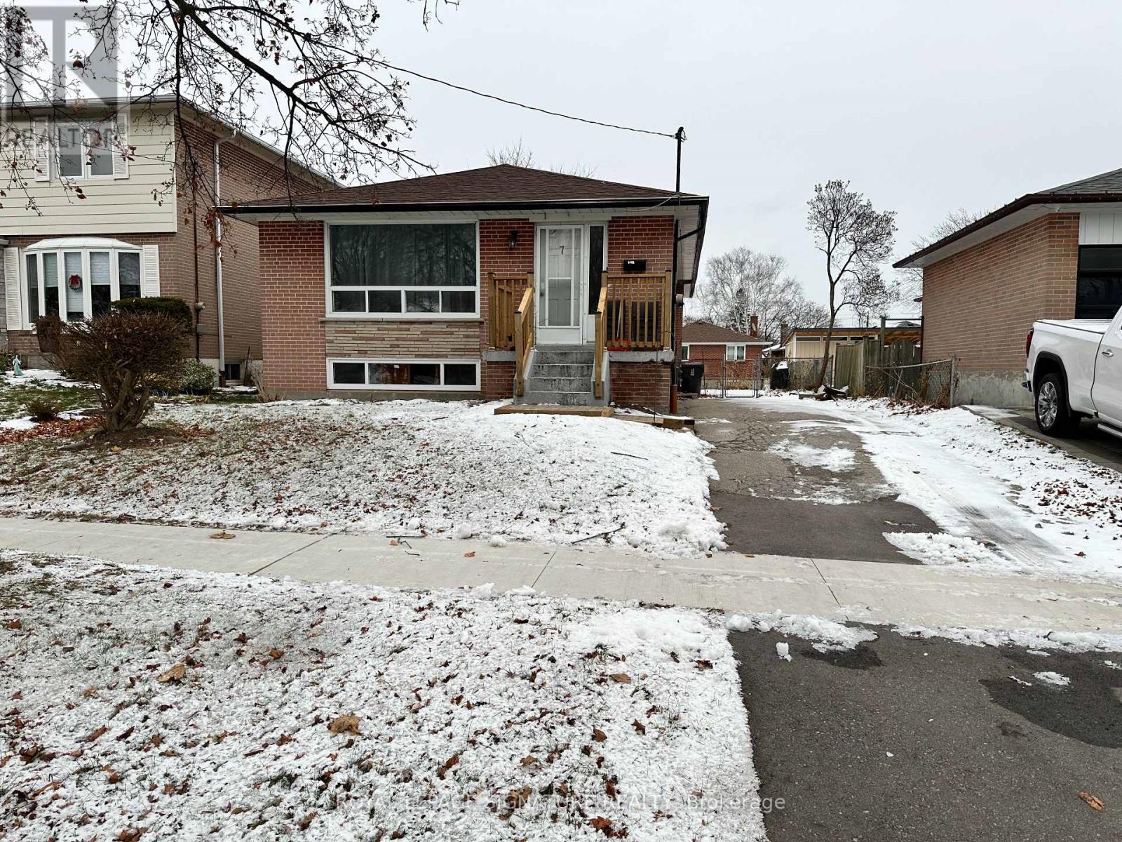 Bsmt - 7 Limevale Crescent, Toronto, Ontario  M1E 2K5 - Photo 14 - E13547672