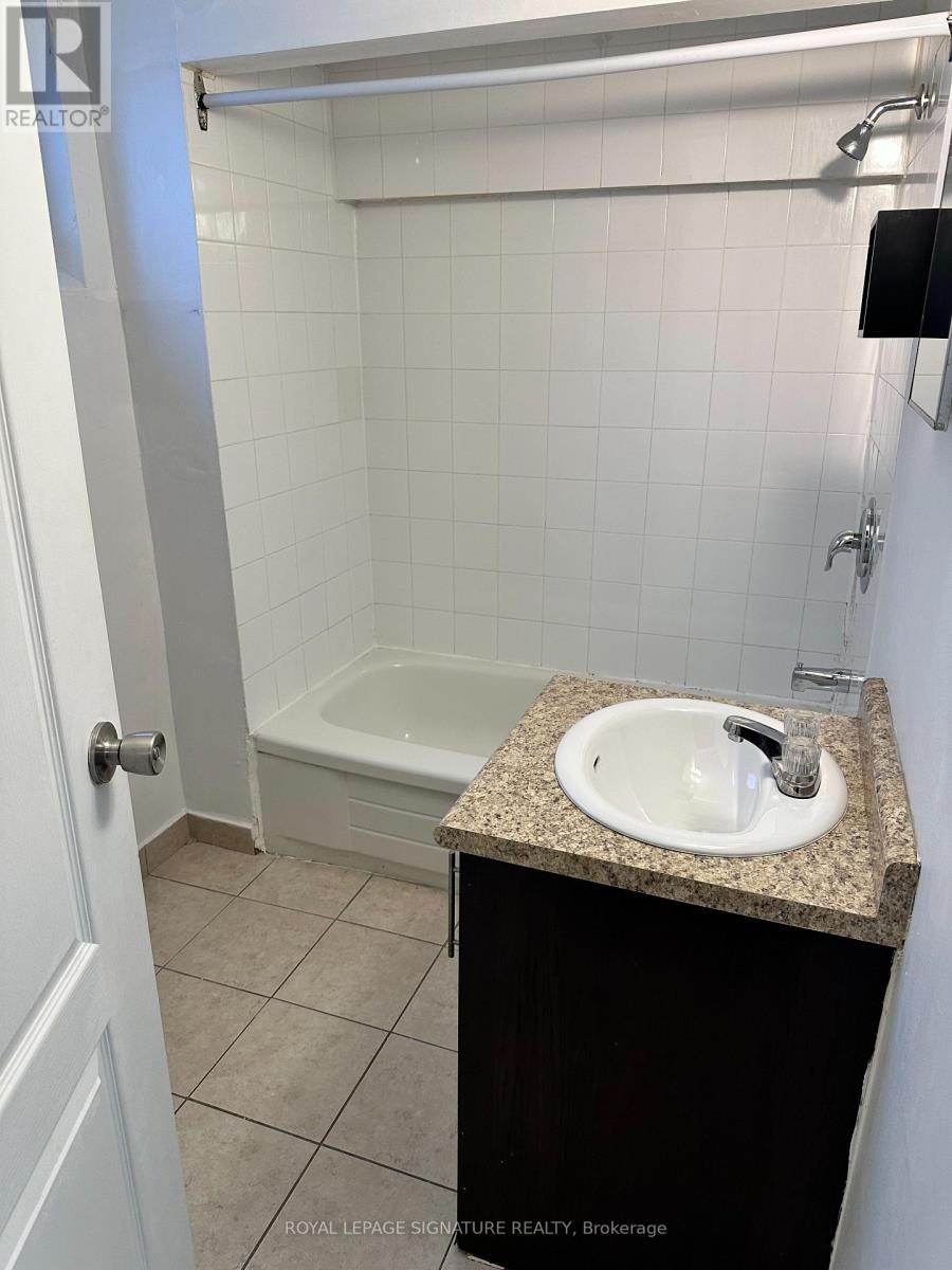 Bsmt - 7 Limevale Crescent, Toronto, Ontario  M1E 2K5 - Photo 5 - E13547672