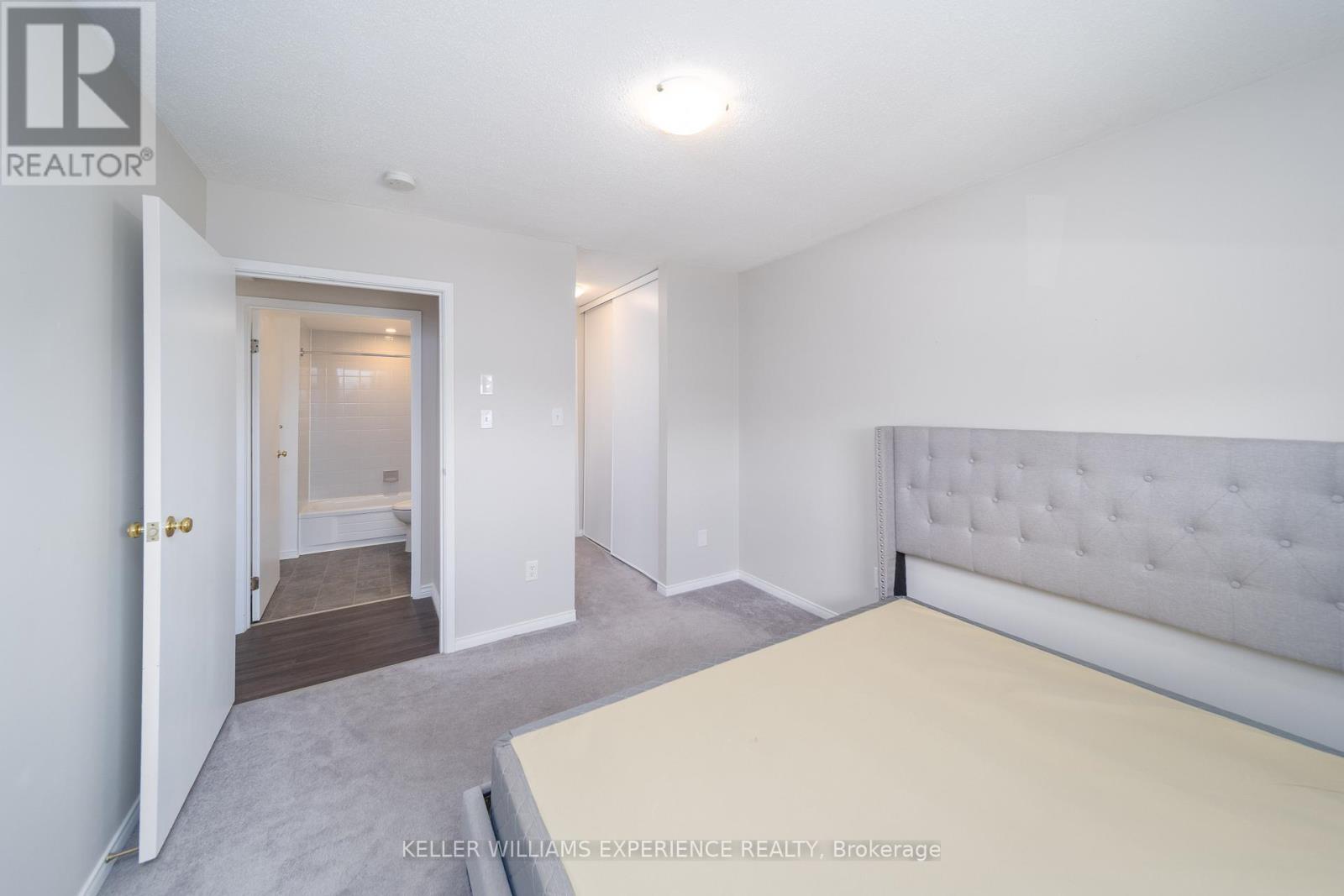304 - 120 Bell Farm Road, Barrie (Alliance), Ontario  L4M 6J2 - Photo 10 - S13547580